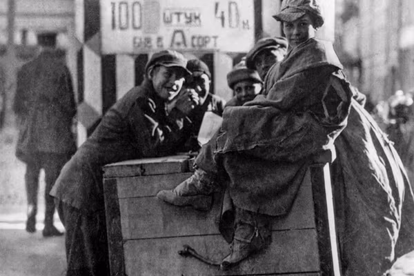 Мужики и пацаны: городская и пенитенциарная культуры в СССР